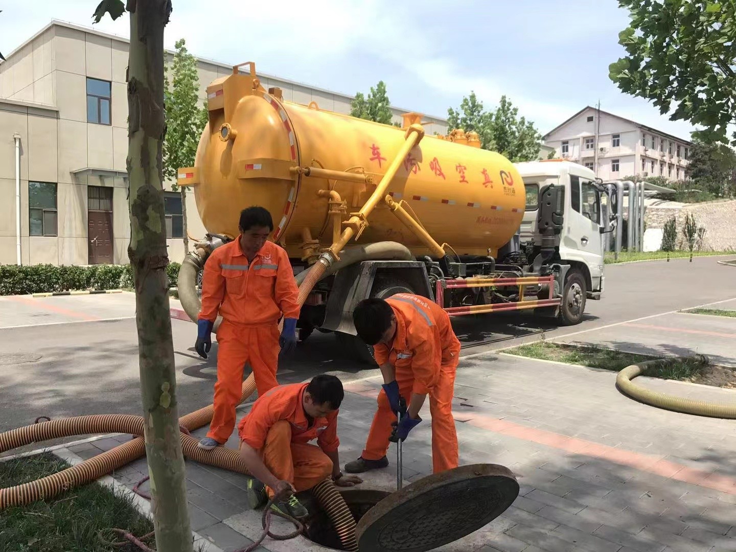 留坝化粪池清理与5-8吨吸粪车施工效率分析